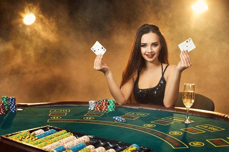 Player interface showing Domino QQ betting options